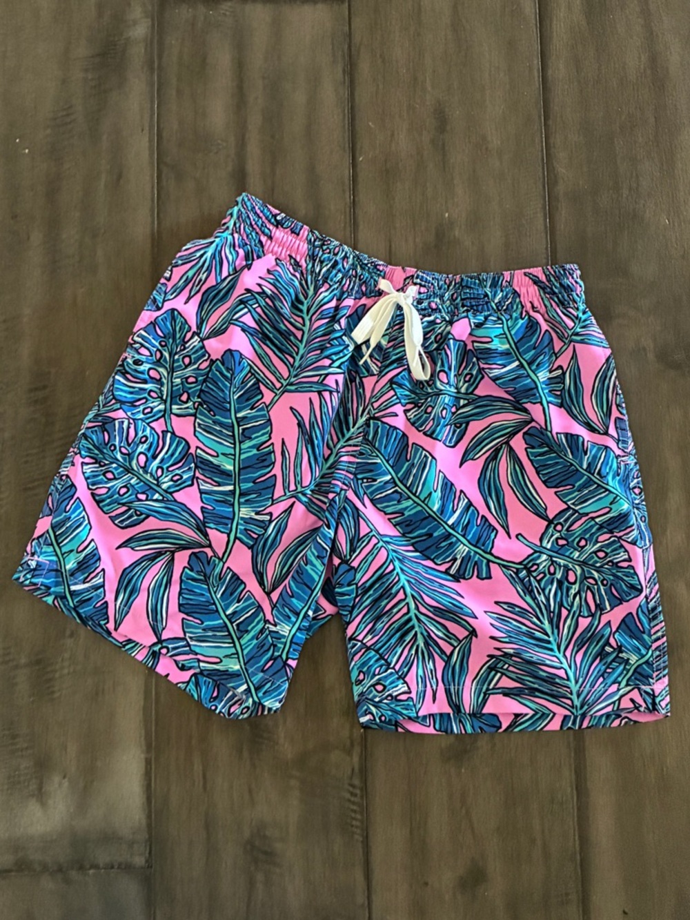 Chubbies Tropical Vibes Swim Shorts - Size Medium